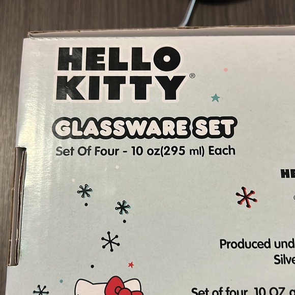 🎄 HELLO KITTY GLASSWARE SET of 4/ retail $60 - Picture 7 of 8